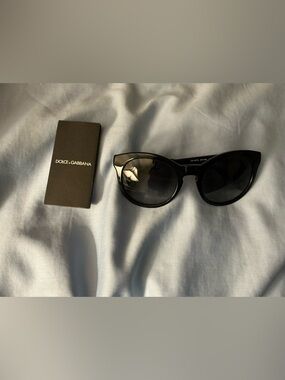 Dolce & Gabbana Black Cat-Eye Sunglasses with Gradient Lenses